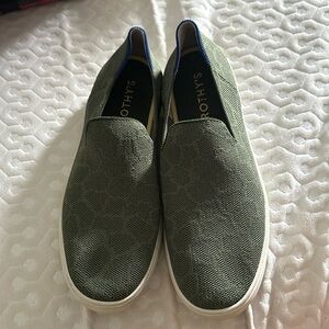Rothy’s safari  Sneakers Size 11.
